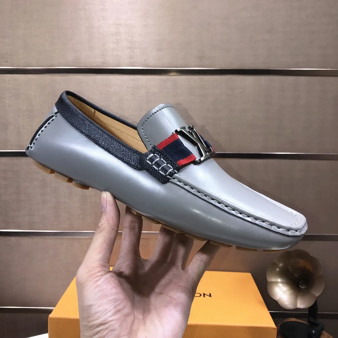 Men's men's shoes 💰420💰 [LV Doudou shoes] (water-dyed cowhide lining) new model is on the market, available on the official website. The new Doudou shoes are processed into single-color materials, and the uppers are made of imported cowhide material. The body of the shoe is fully hemmed with mark thread, and is lined with imported original cowhide leather. The elegant shoe shape is super suitable for all-matching, and the size is 38-44.